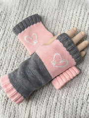 Women's Heart-Shaped Footprint Gloves