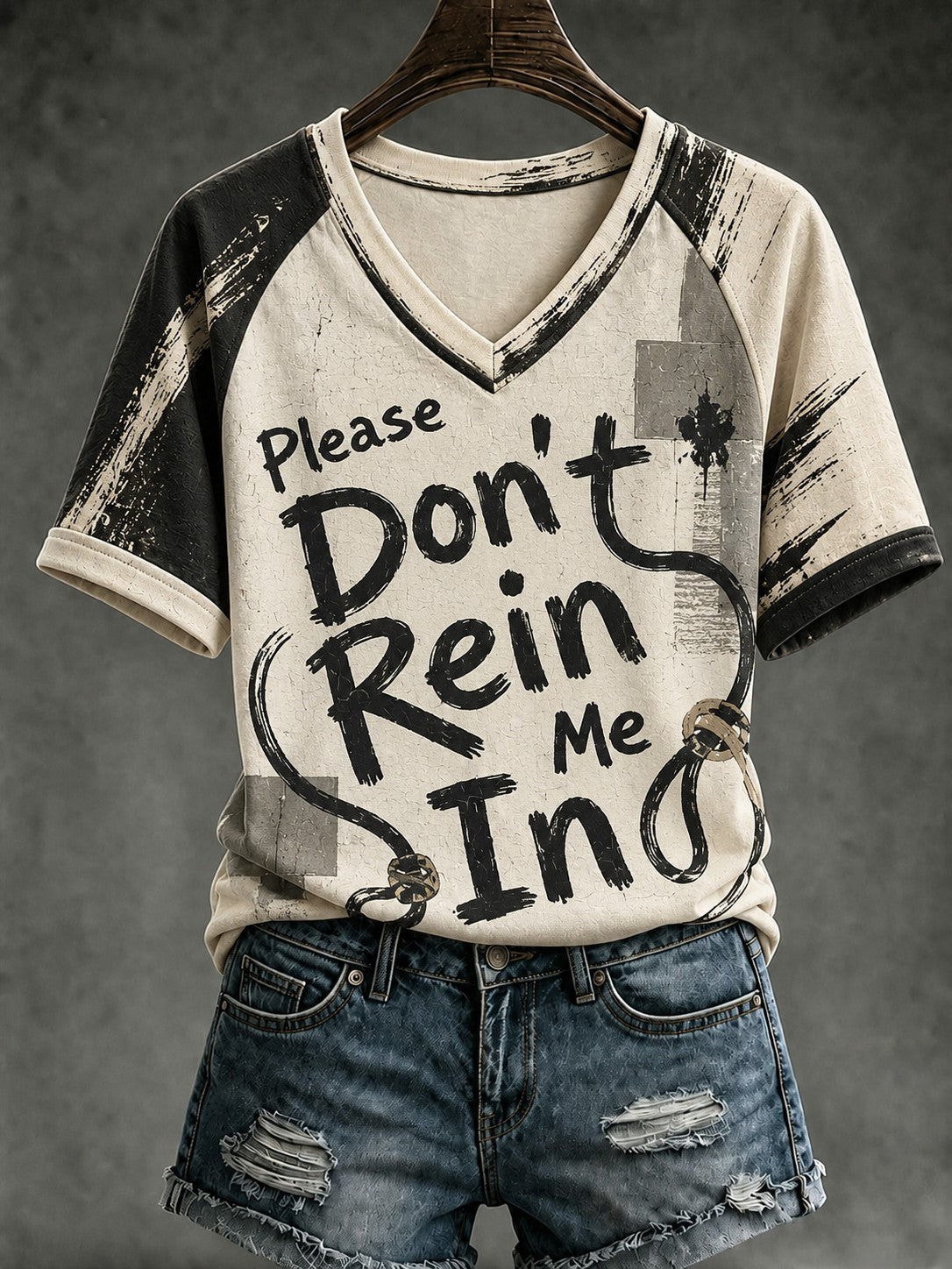 Women's Please Don’t Rein Me In Printed V-neck T-shirt